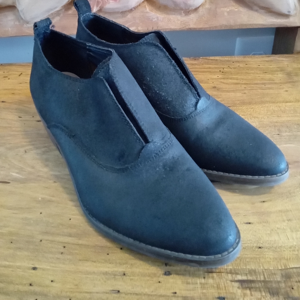 Lucky Brand Fimberly Size 9.5 Black Leather Slip On Ankle Boots 1.5" Heel